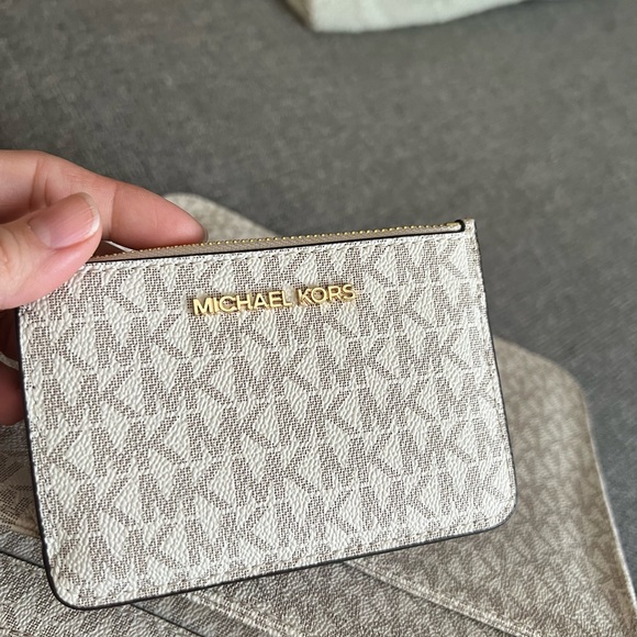 Michael kors bag brand new - Picture 4 of 10